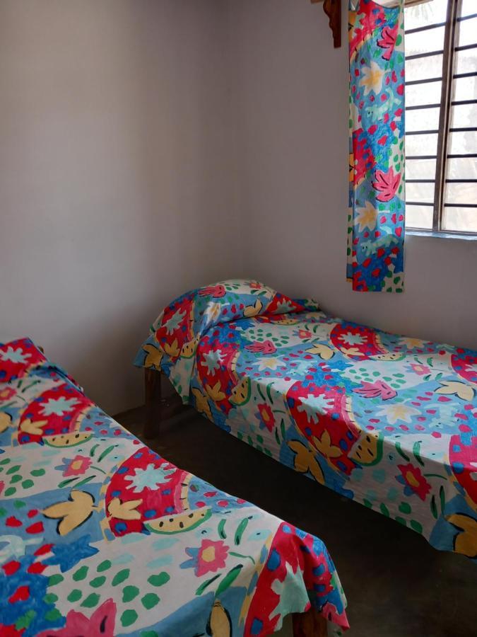 Bibi Mrembo Guesthouse Pingwe Exterior foto